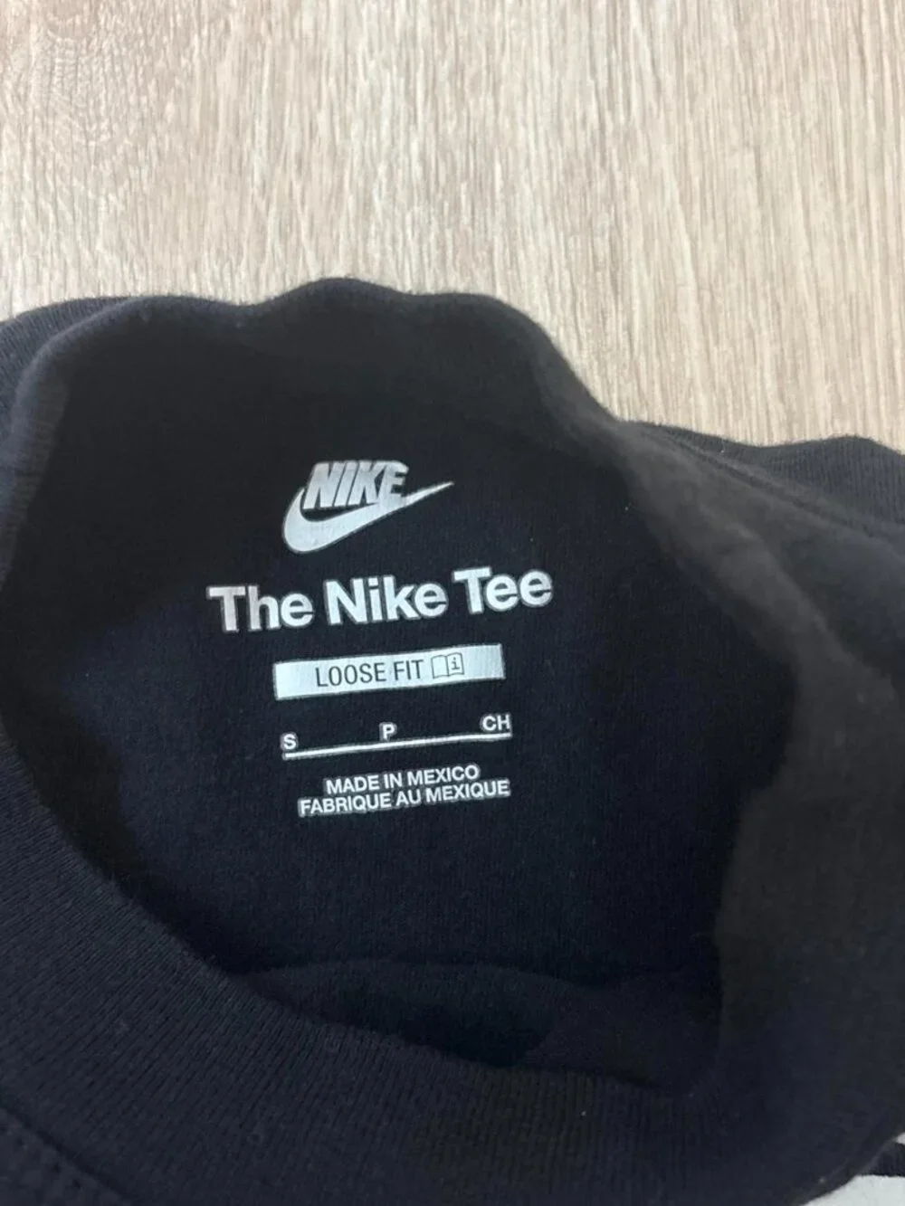 Nike Girls’ Black Logo Print Boxy T-Shirt Size Small